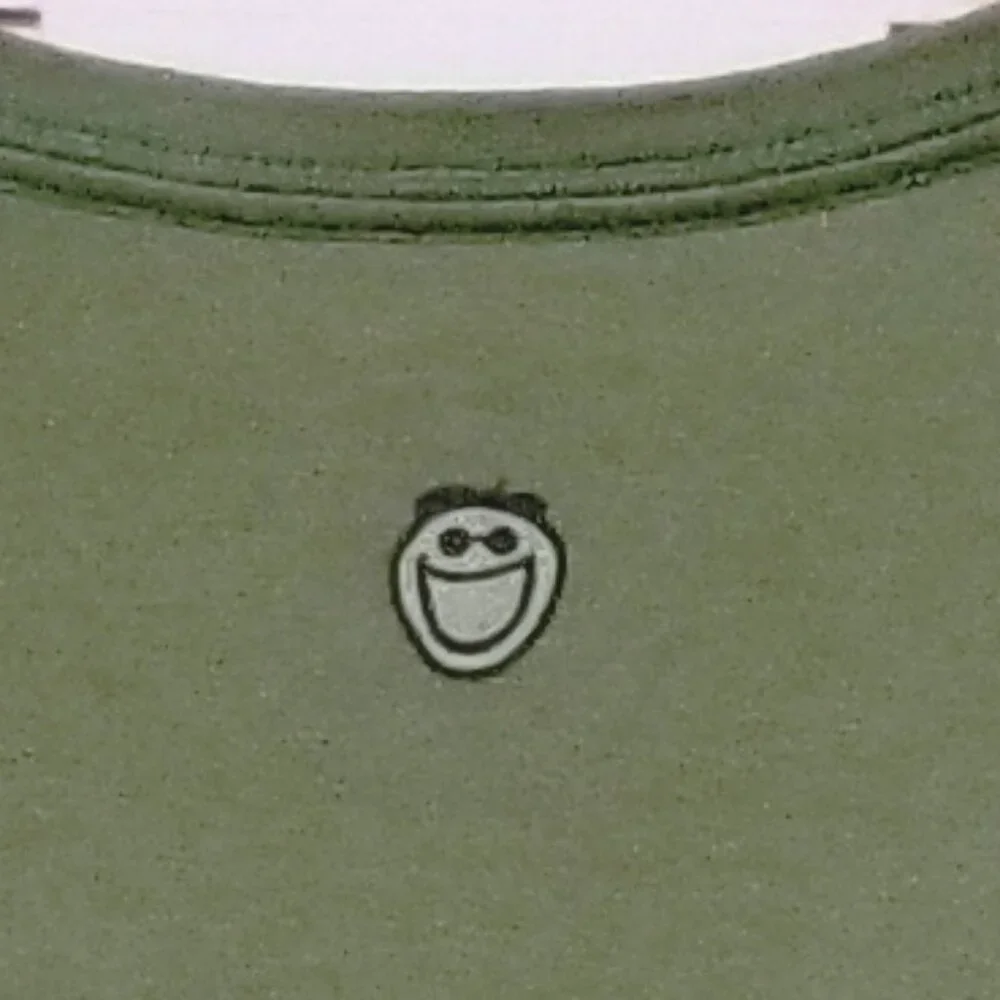 Ladies' Life is Good Christmas Tee, Size S, EUC - Picture 5 of 12